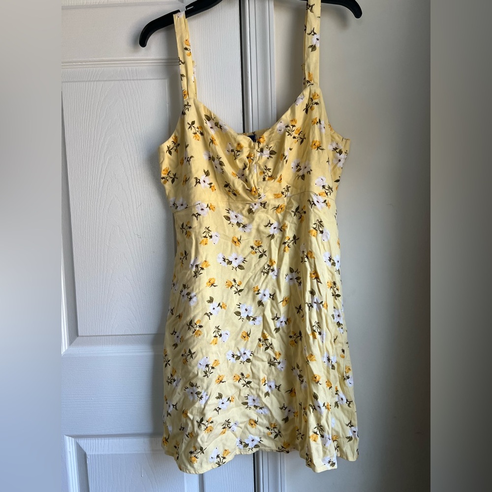 NWOT Old Navy Yellow Floral Sleeveless Fit & Flare Mini Spring Dress Large